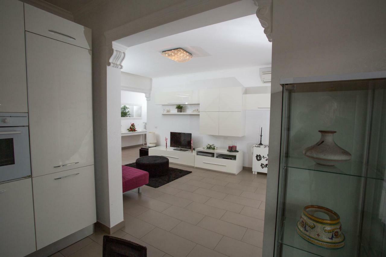 Appia Tourist Apartment Рим Экстерьер фото