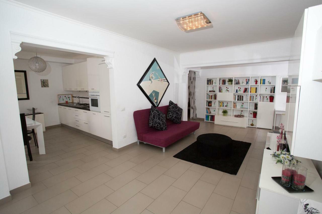 Appia Tourist Apartment Рим Экстерьер фото